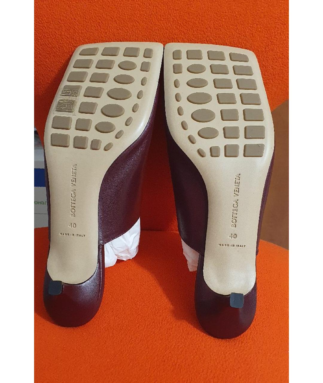 BOTTEGA VENETA Бордовые кожаные мюли, фото 7