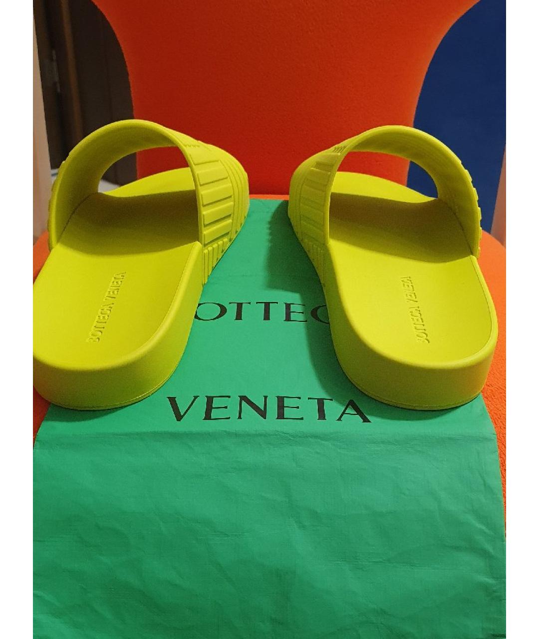 BOTTEGA VENETA Салатовые резиновые шлепанцы, фото 4