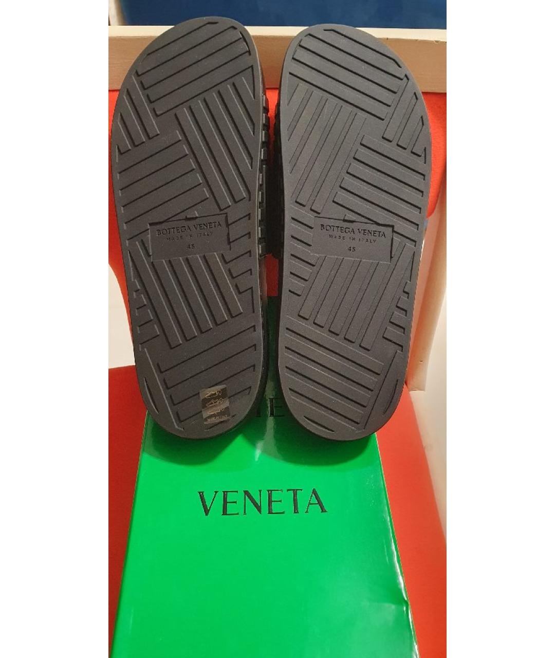 BOTTEGA VENETA Черные резиновые шлепанцы, фото 6