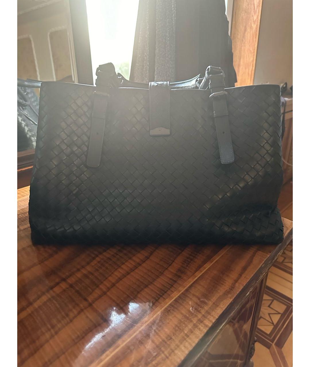 BOTTEGA VENETA Черная кожаная сумка тоут, фото 4