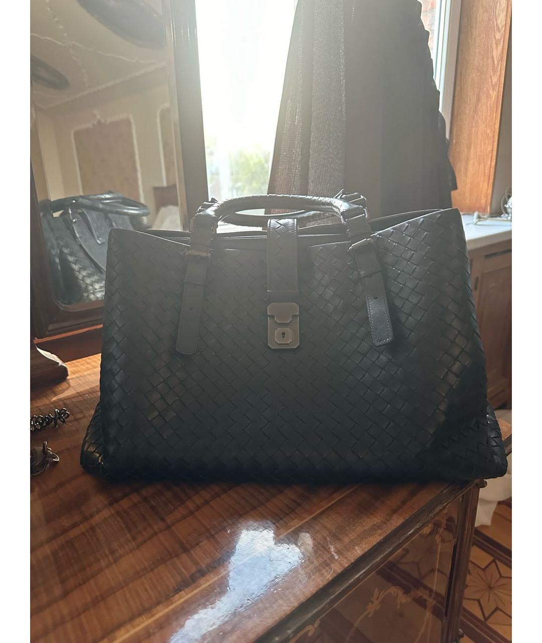 BOTTEGA VENETA Черная кожаная сумка тоут, фото 5