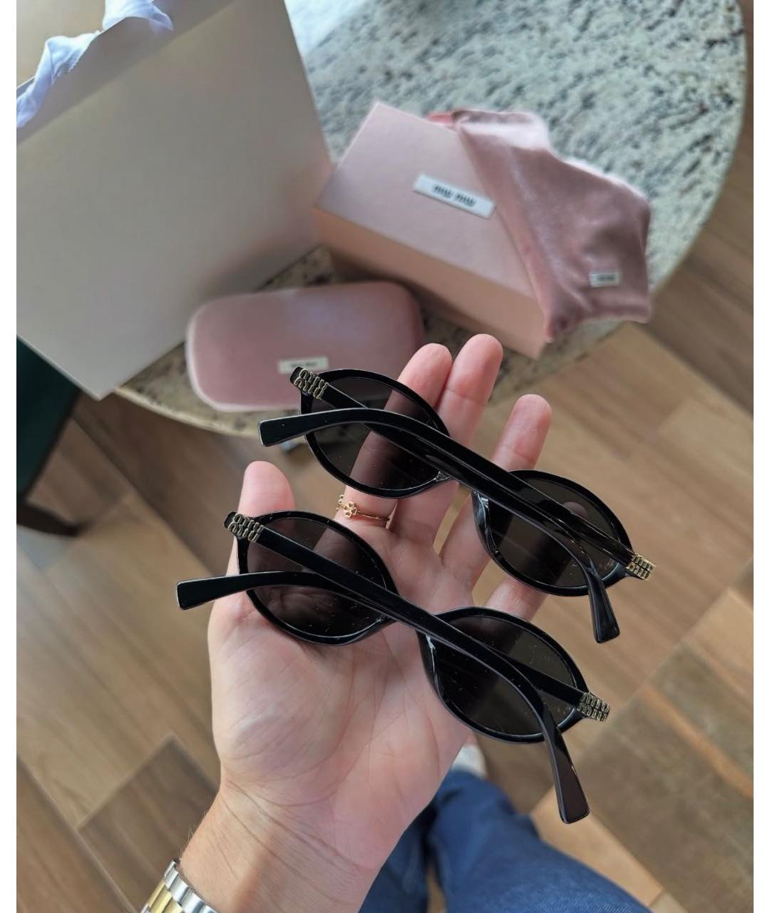 MIU MIU Черные пластиковые солнцезащитные очки, фото 3