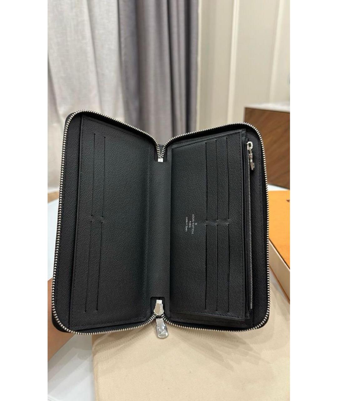 LOUIS VUITTON Черный кожаный кошелек, фото 3