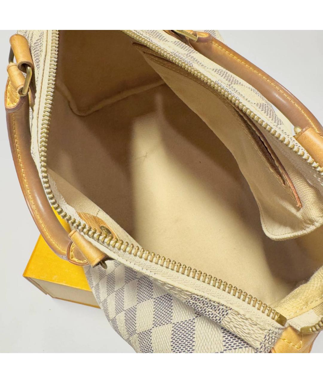 LOUIS VUITTON Белая кожаная сумка с короткими ручками, фото 7