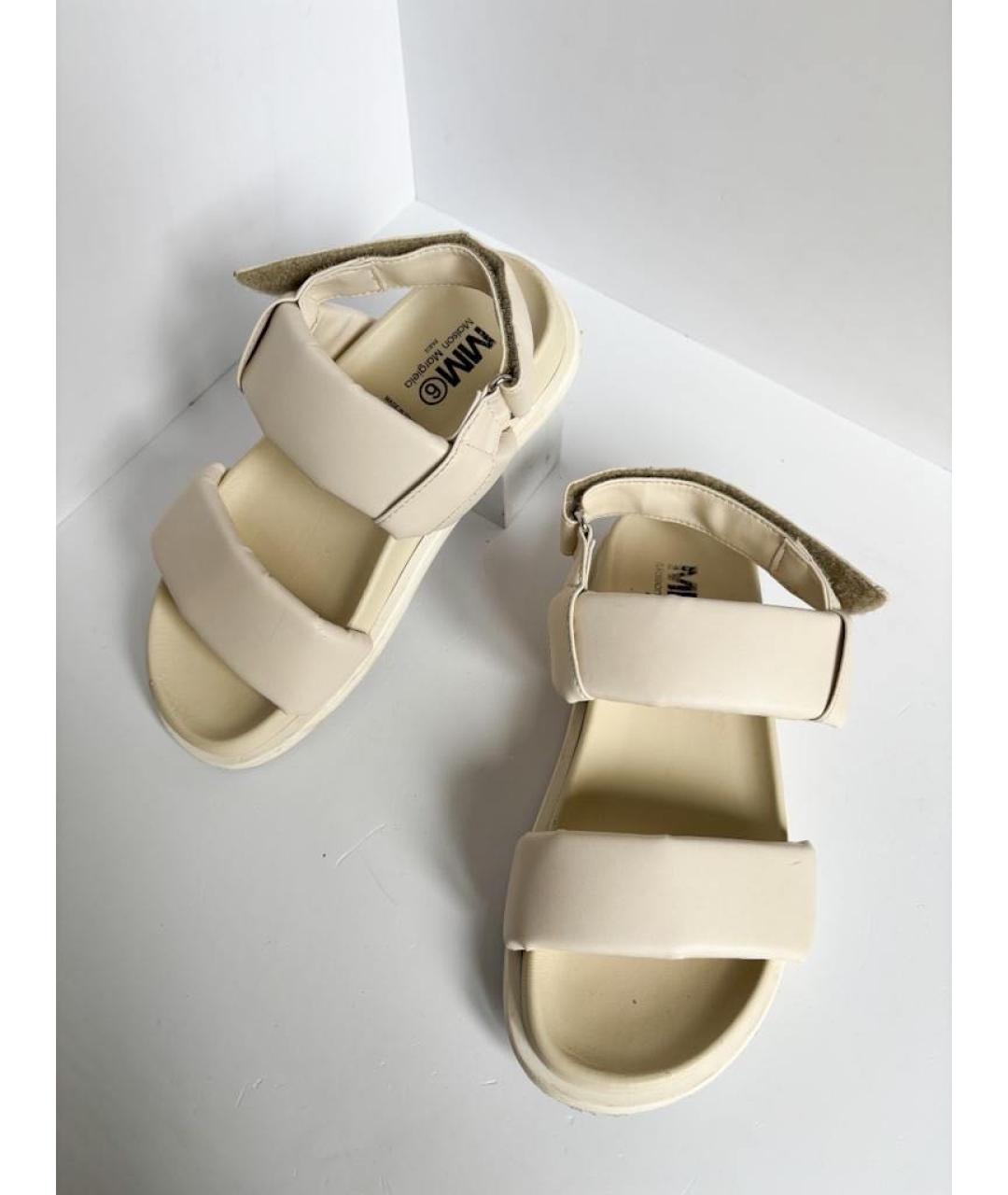 MM6 MAISON MARGIELA Белые кожаные сандалии и шлепанцы, фото 2