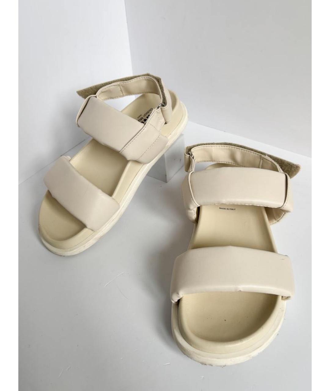 MM6 MAISON MARGIELA Белые кожаные сандалии и шлепанцы, фото 8