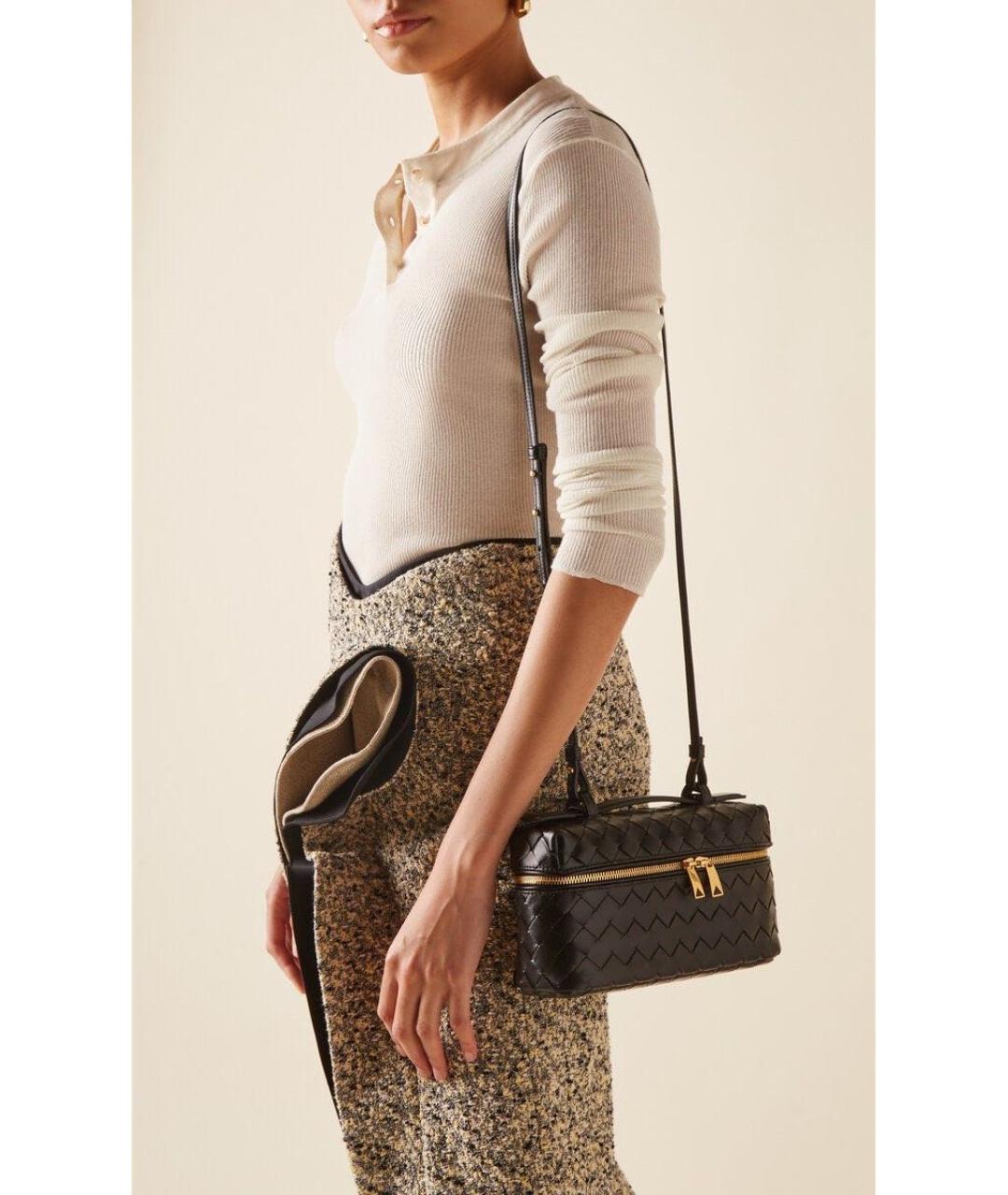 BOTTEGA VENETA Черная кожаная сумка с короткими ручками, фото 5