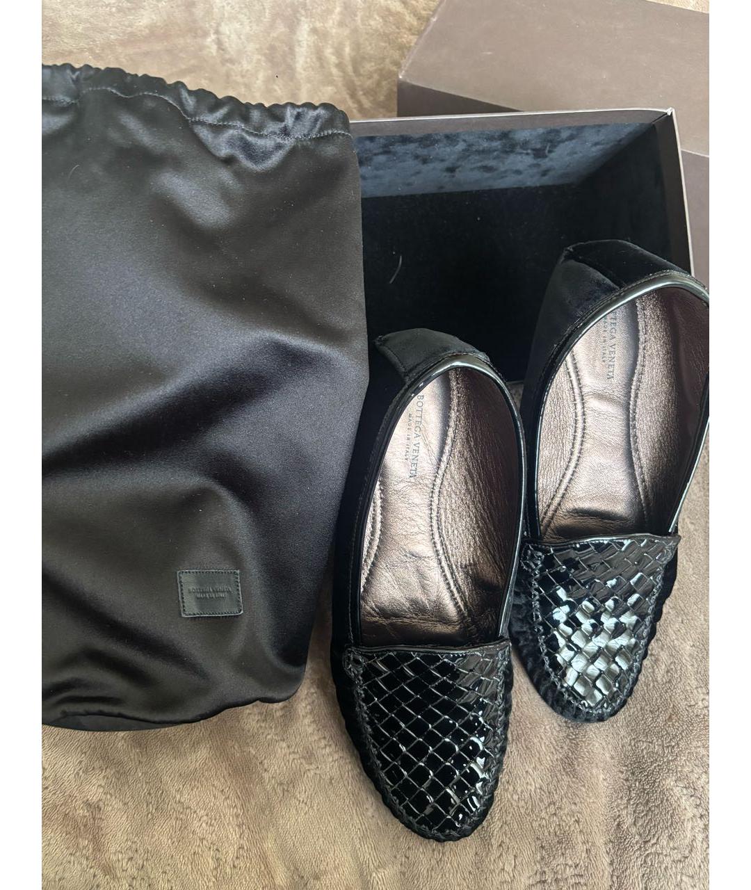 BOTTEGA VENETA Черные лоферы из лакированной кожи, фото 3