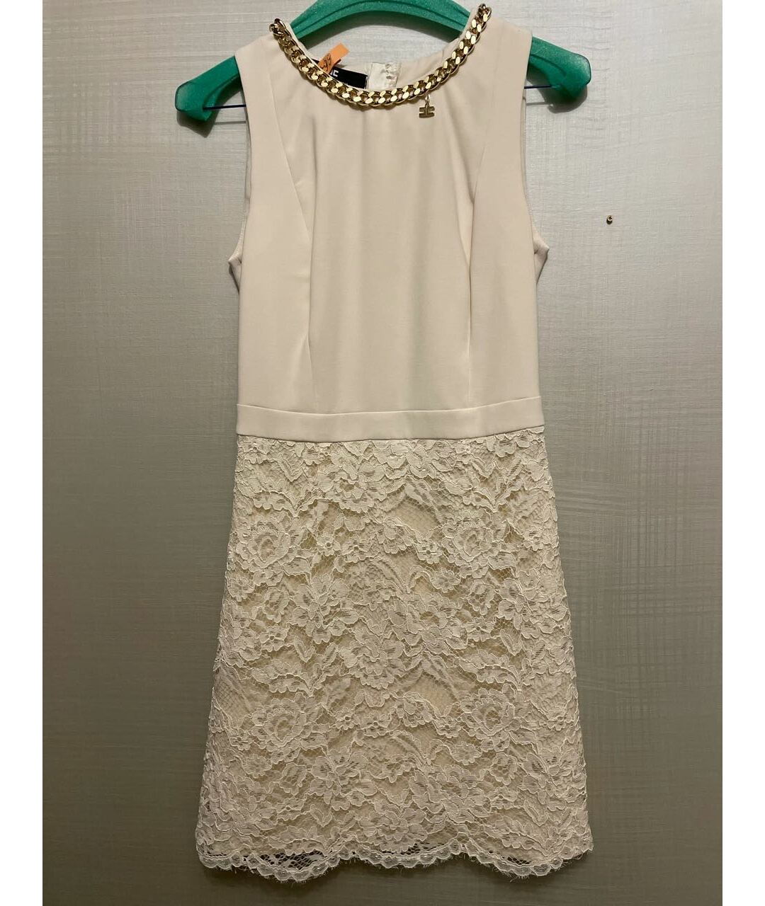 ELISABETTA FRANCHI Бежевое кружевное повседневное платье, фото 8