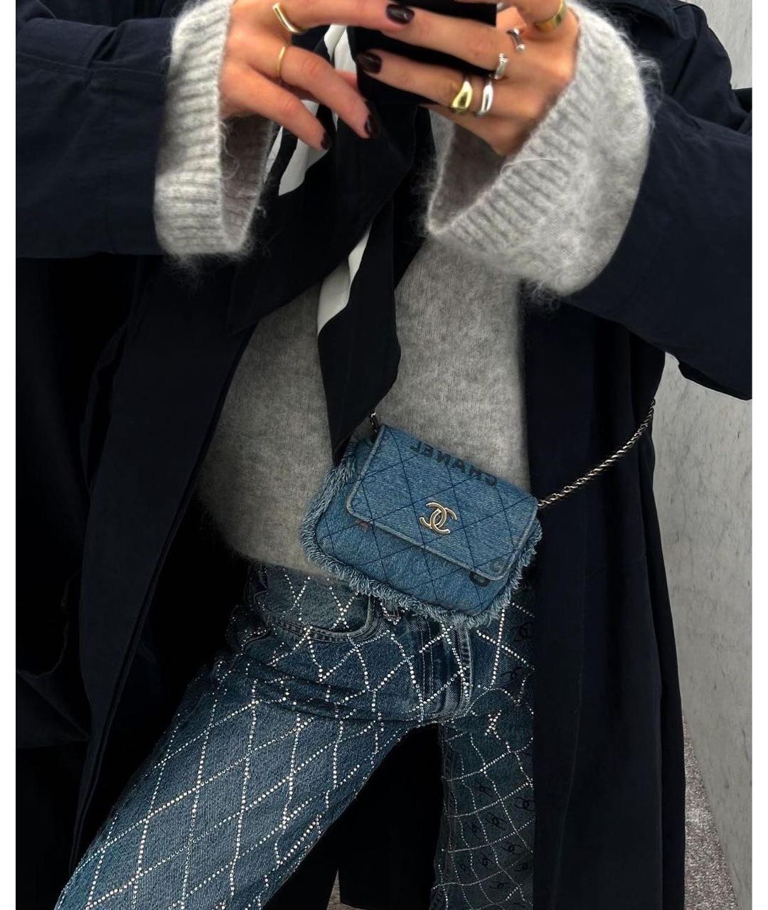 CHANEL Голубая поясная сумка, фото 4