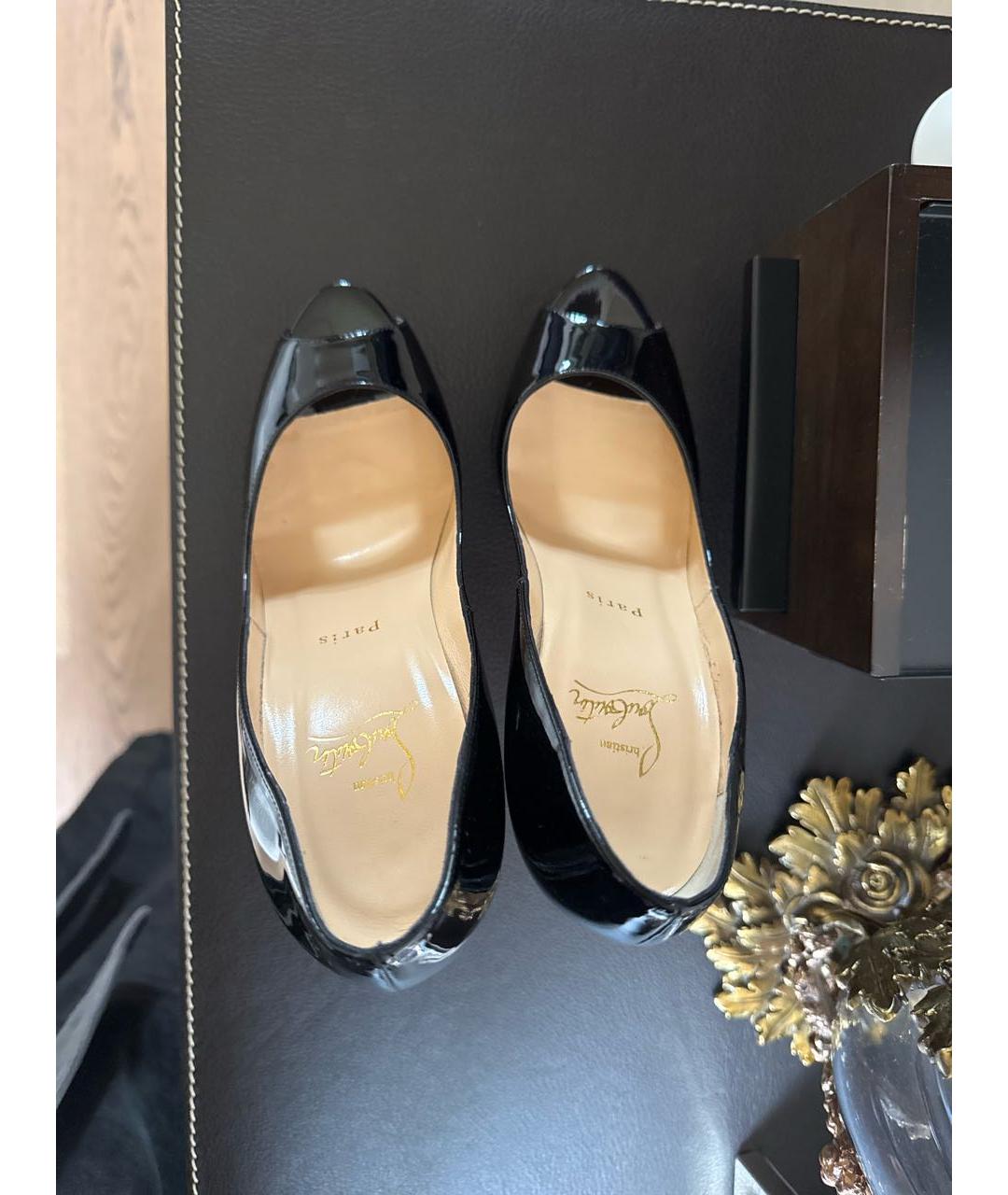 CHRISTIAN LOUBOUTIN Черные туфли из лакированной кожи, фото 3
