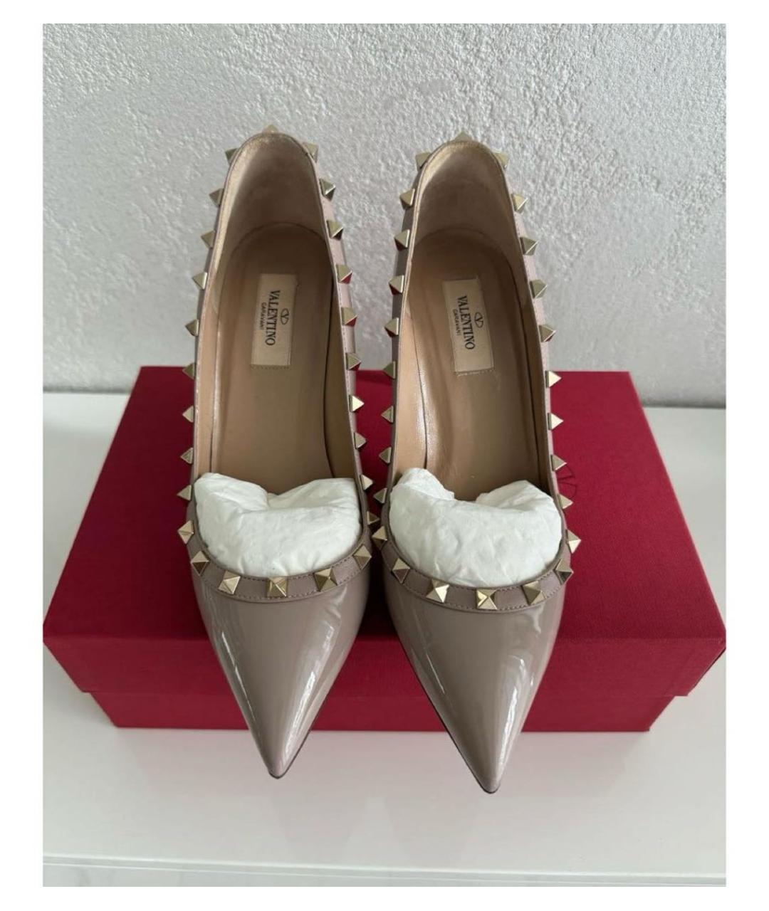 VALENTINO Бежевые туфли из лакированной кожи, фото 3