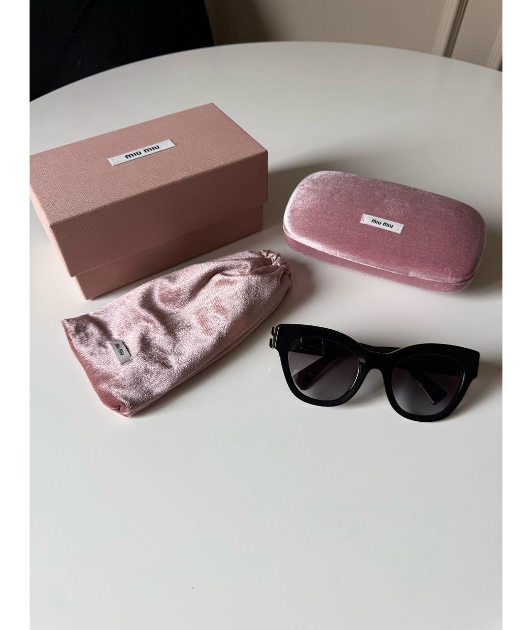 MIU MIU Черные пластиковые солнцезащитные очки, фото 4