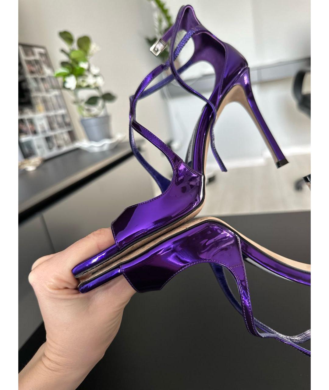 JIMMY CHOO Фиолетовые босоножки из лакированной кожи, фото 5