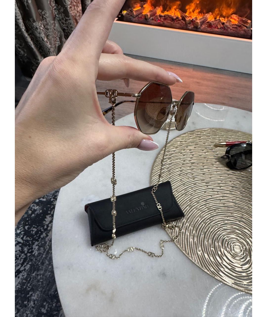 VALENTINO Коричневые металлические солнцезащитные очки, фото 3