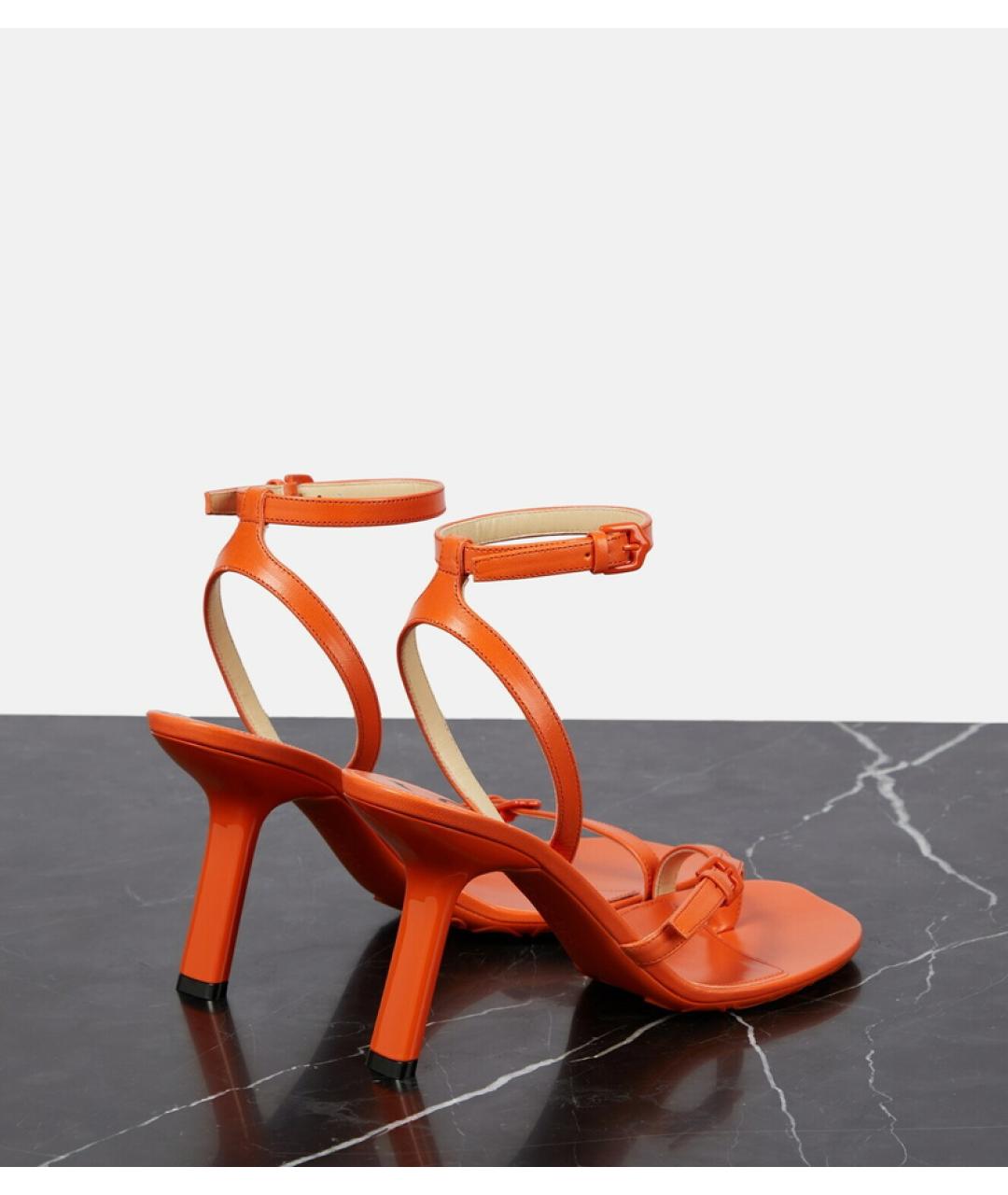 LOEWE Оранжевое кожаные босоножки, фото 7