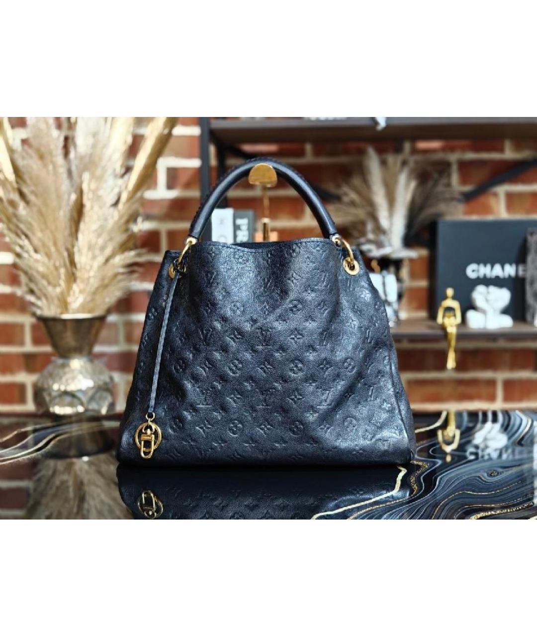 LOUIS VUITTON Черная кожаная сумка с короткими ручками, фото 2