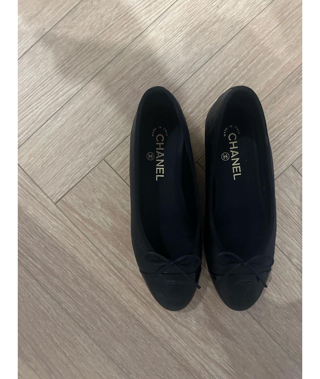 CHANEL Черные кожаные балетки, фото 2