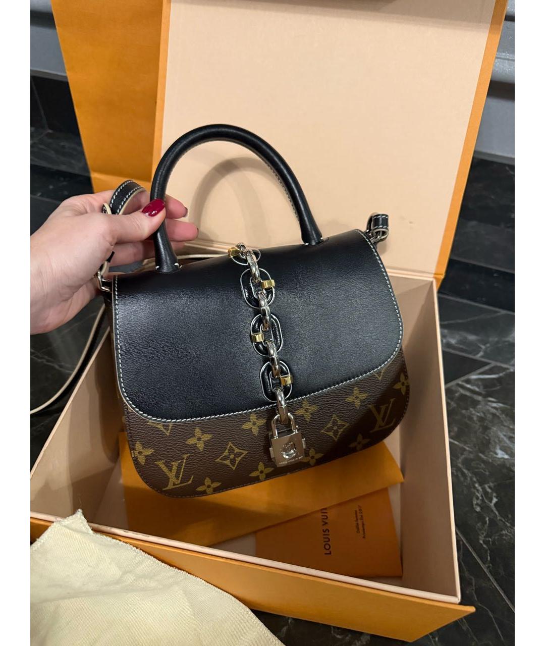 LOUIS VUITTON Коричневая кожаная сумка через плечо, фото 7