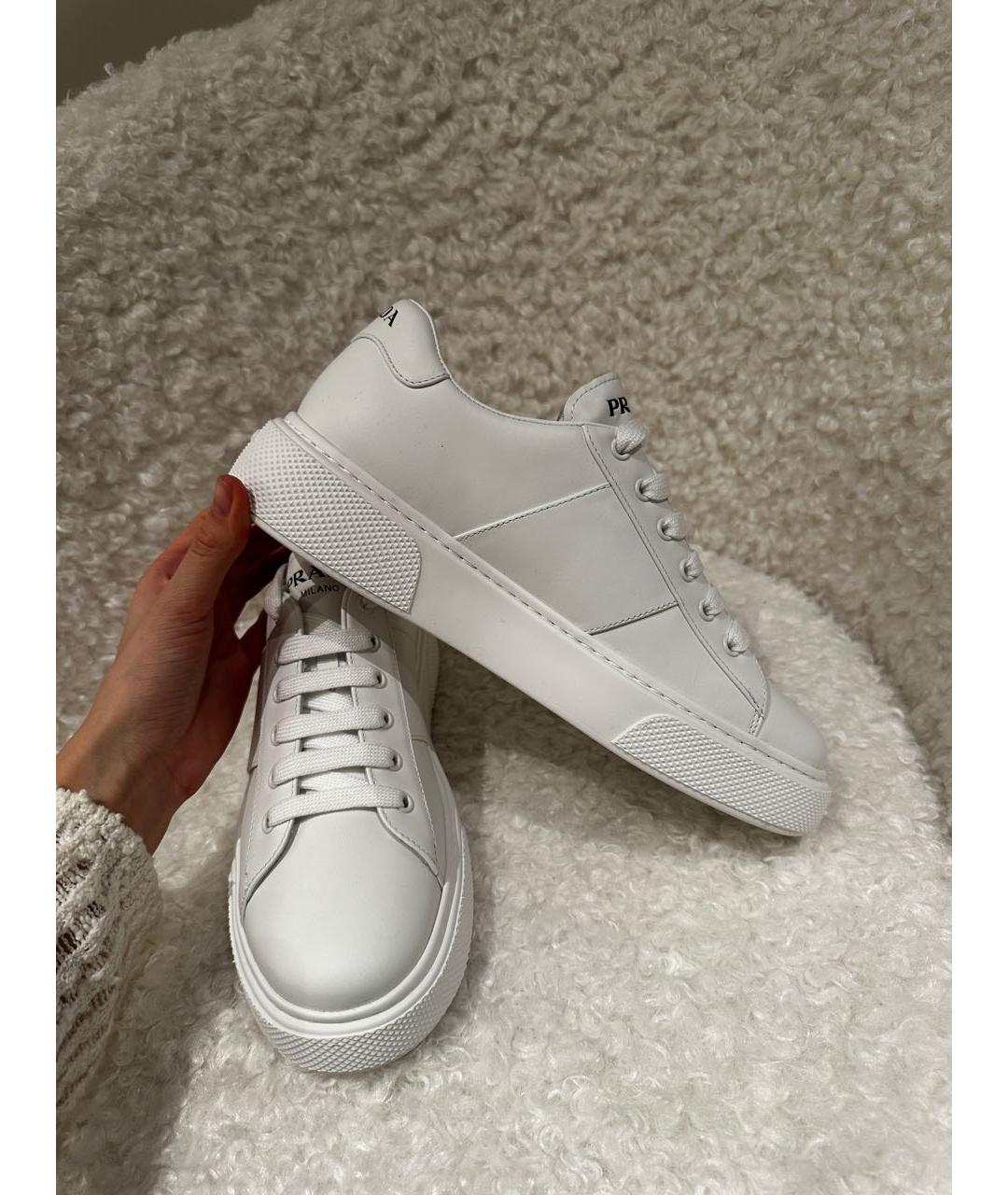 PRADA Белые кожаные кеды, фото 3
