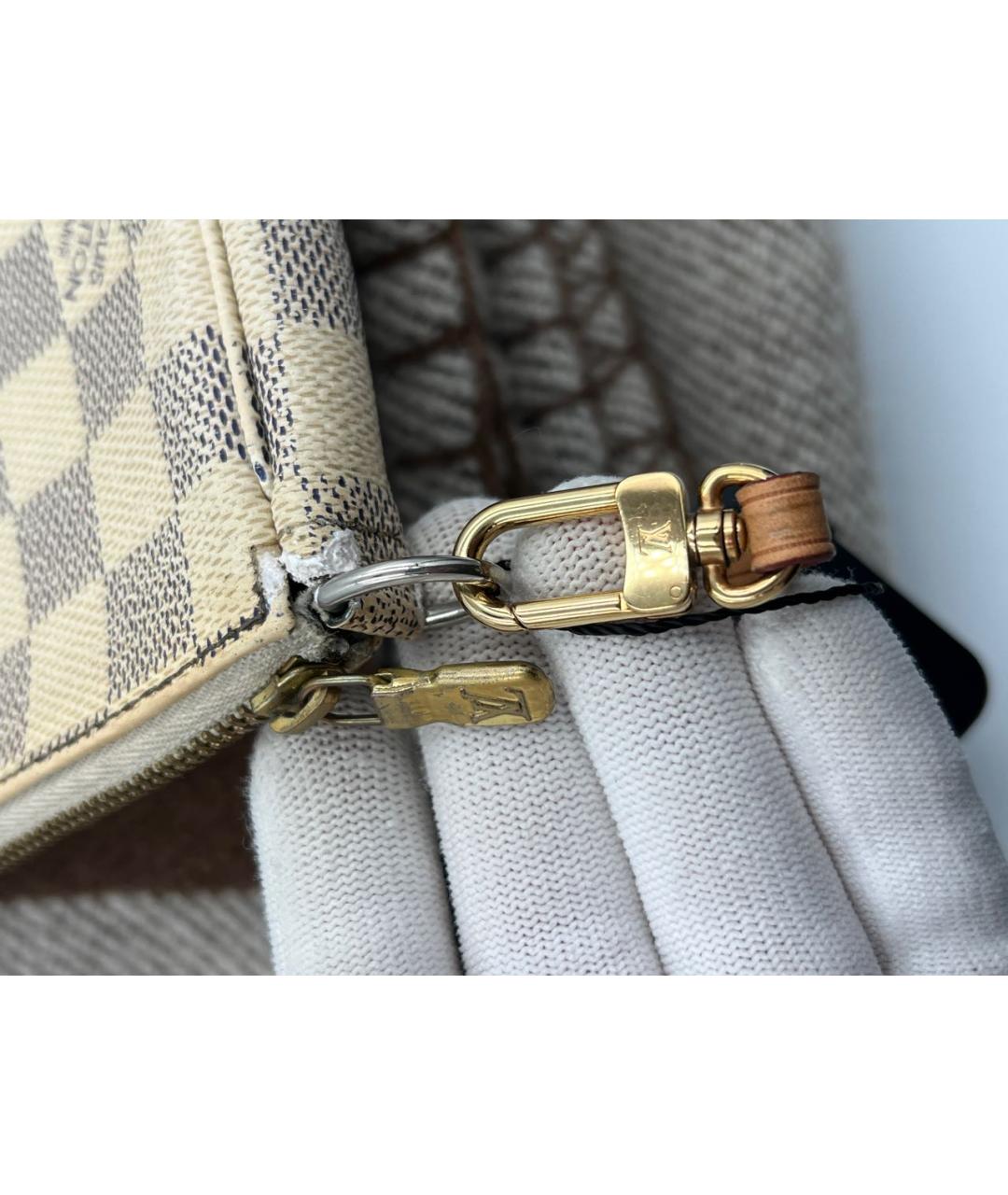 LOUIS VUITTON Белая кожаная сумка с короткими ручками, фото 4