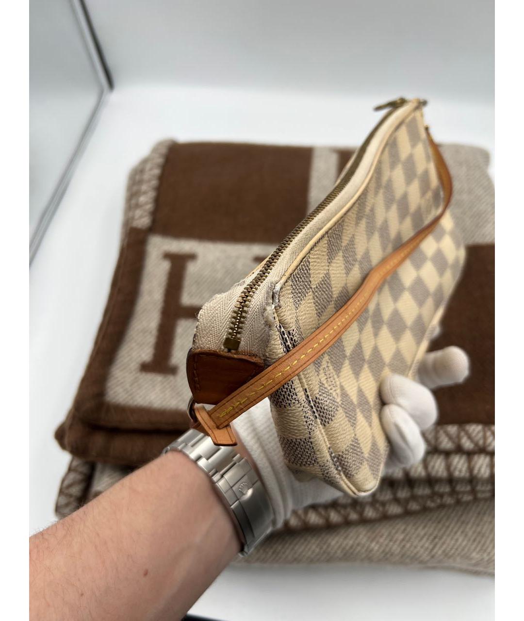 LOUIS VUITTON Белая кожаная сумка с короткими ручками, фото 7