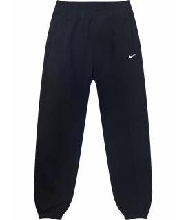 NIKE Повседневные брюки