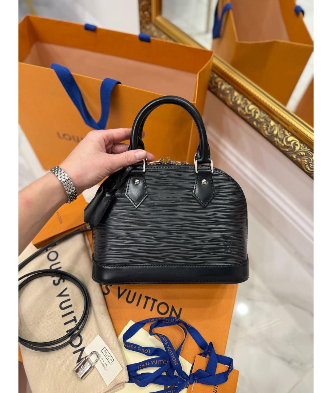 LOUIS VUITTON Черная кожаная сумка с короткими ручками, фото 2