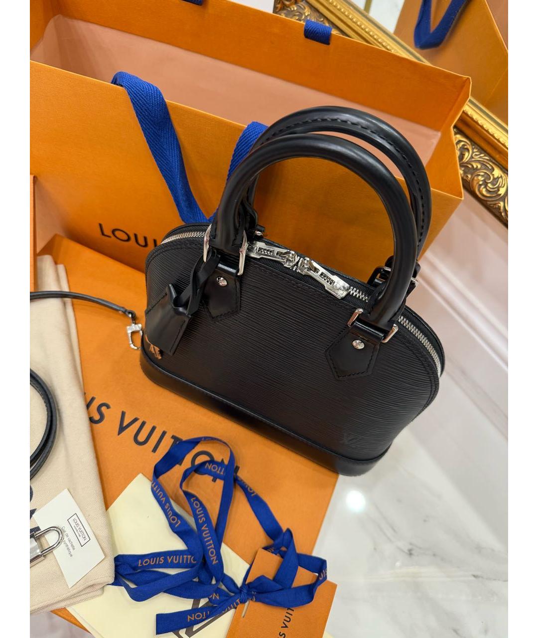 LOUIS VUITTON Черная кожаная сумка с короткими ручками, фото 6