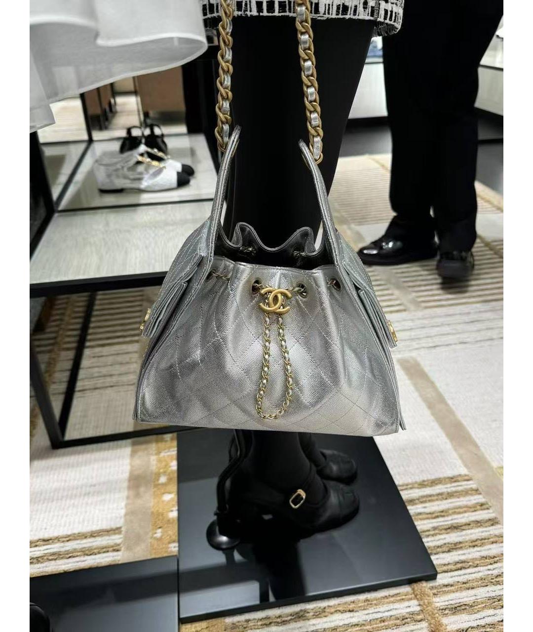CHANEL Серебряная сумка тоут, фото 7