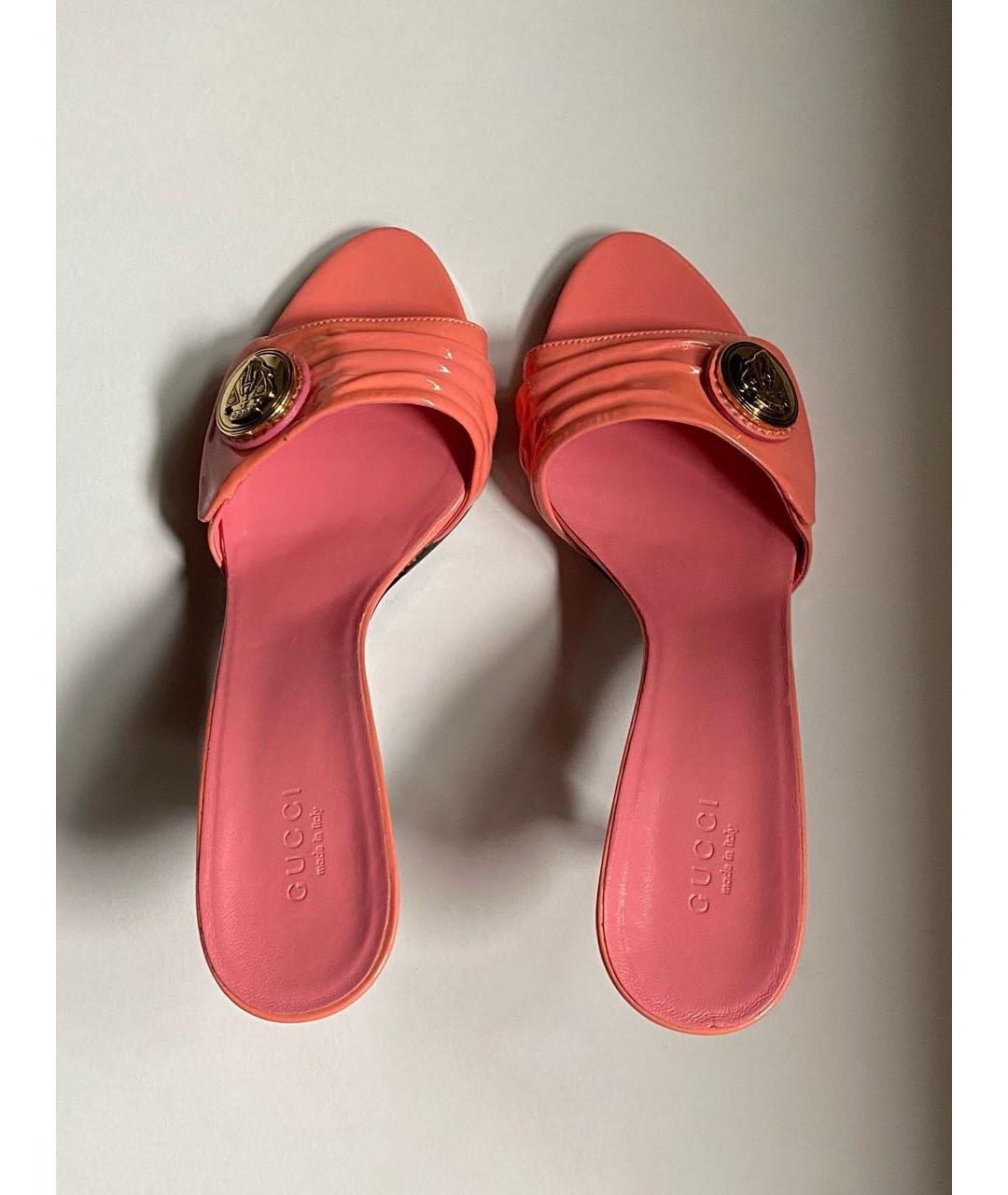 GUCCI Коралловые мюли из лакированной кожи, фото 3