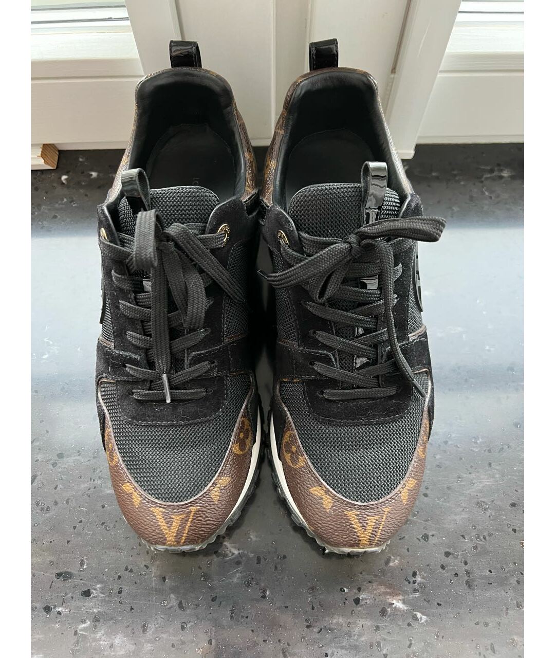LOUIS VUITTON PRE-OWNED Черные замшевые кроссовки, фото 2