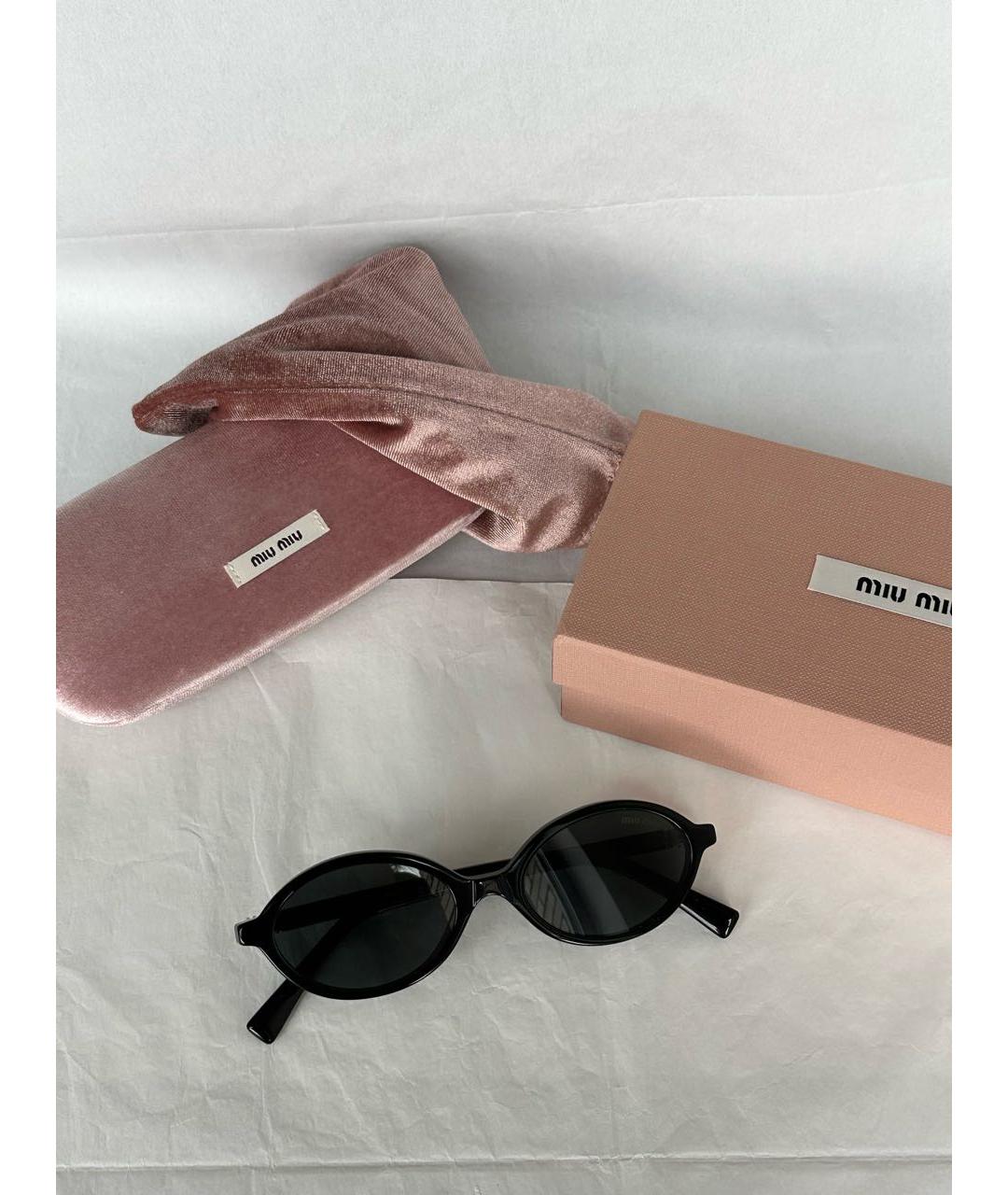 MIU MIU Черные пластиковые солнцезащитные очки, фото 4
