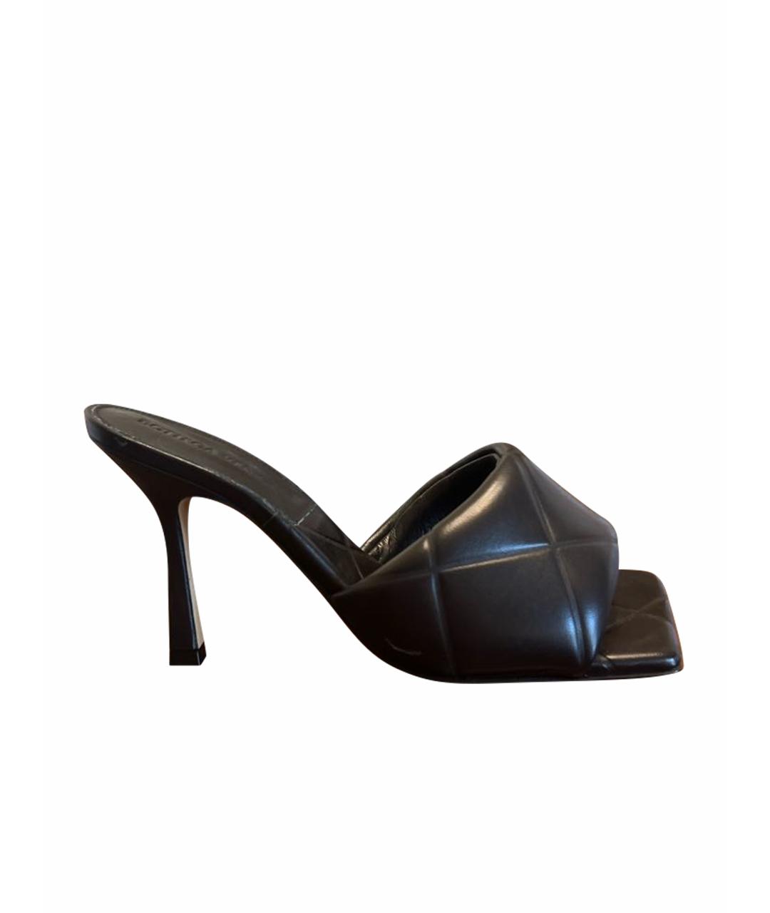 BOTTEGA VENETA Черные кожаные мюли, фото 1