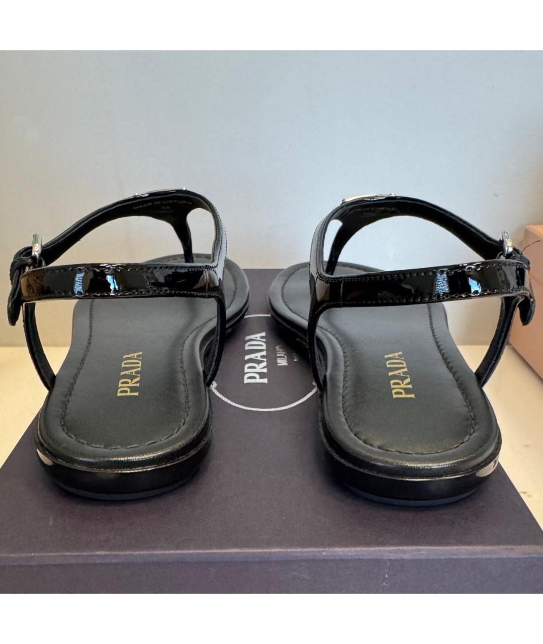 PRADA Черные сандалии из лакированной кожи, фото 3