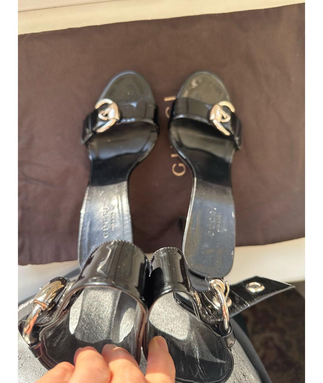 GUCCI Черные босоножки из лакированной кожи, фото 3