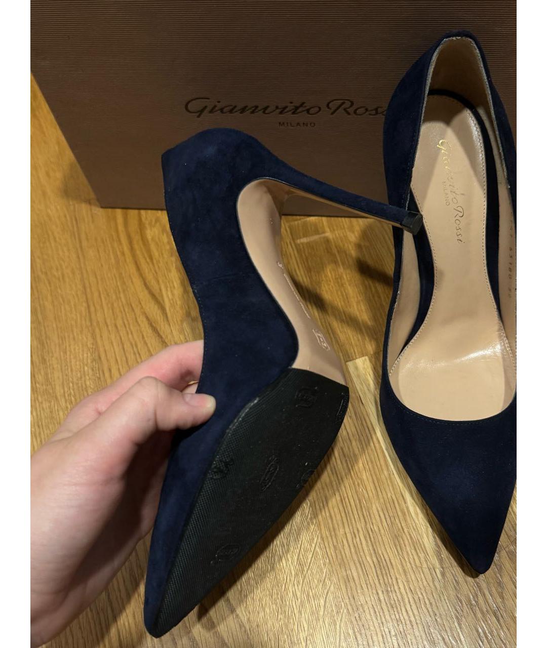 GIANVITO ROSSI Темно-синие замшевые туфли, фото 5