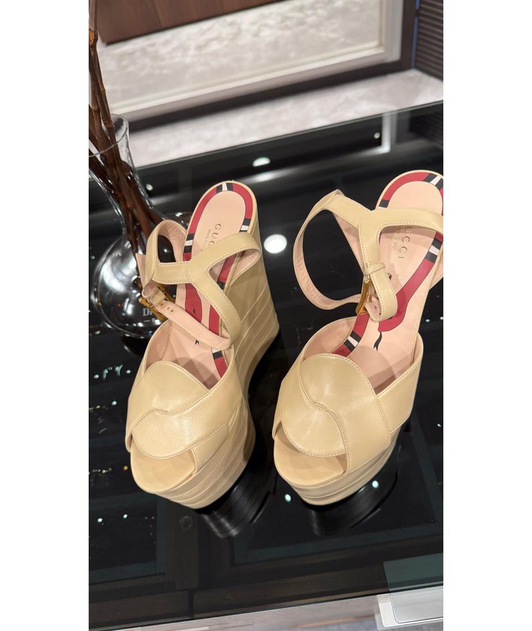 GUCCI Бежевые кожаные босоножки, фото 5