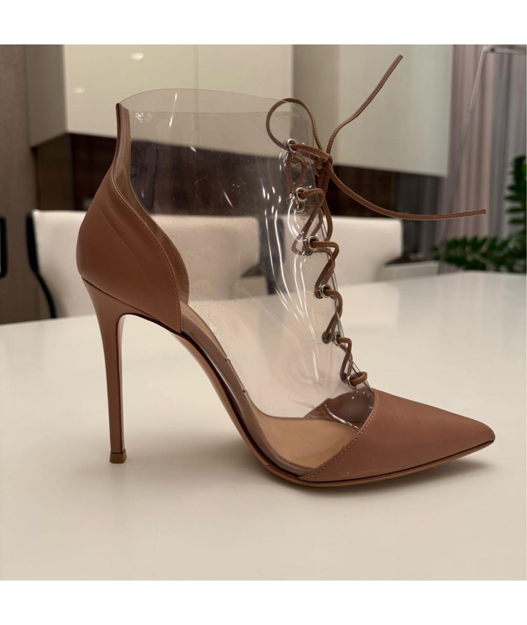 GIANVITO ROSSI Бежевые кожаные ботильоны, фото 9