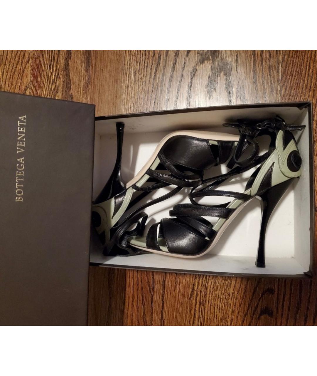 BOTTEGA VENETA Черные кожаные босоножки, фото 2