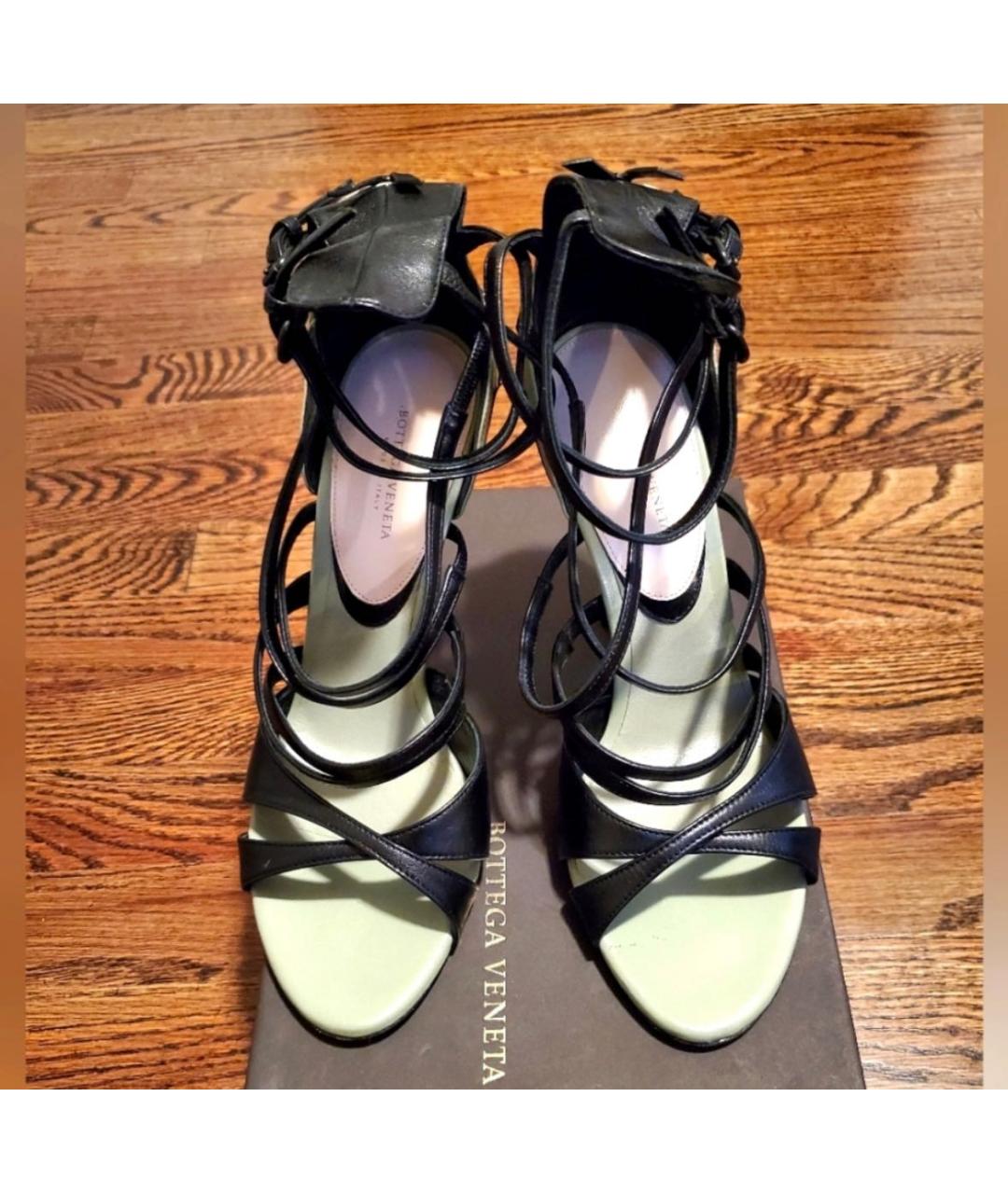 BOTTEGA VENETA Черные кожаные босоножки, фото 4
