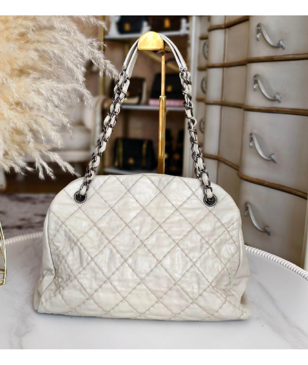 CHANEL Бежевая кожаная сумка тоут, фото 3