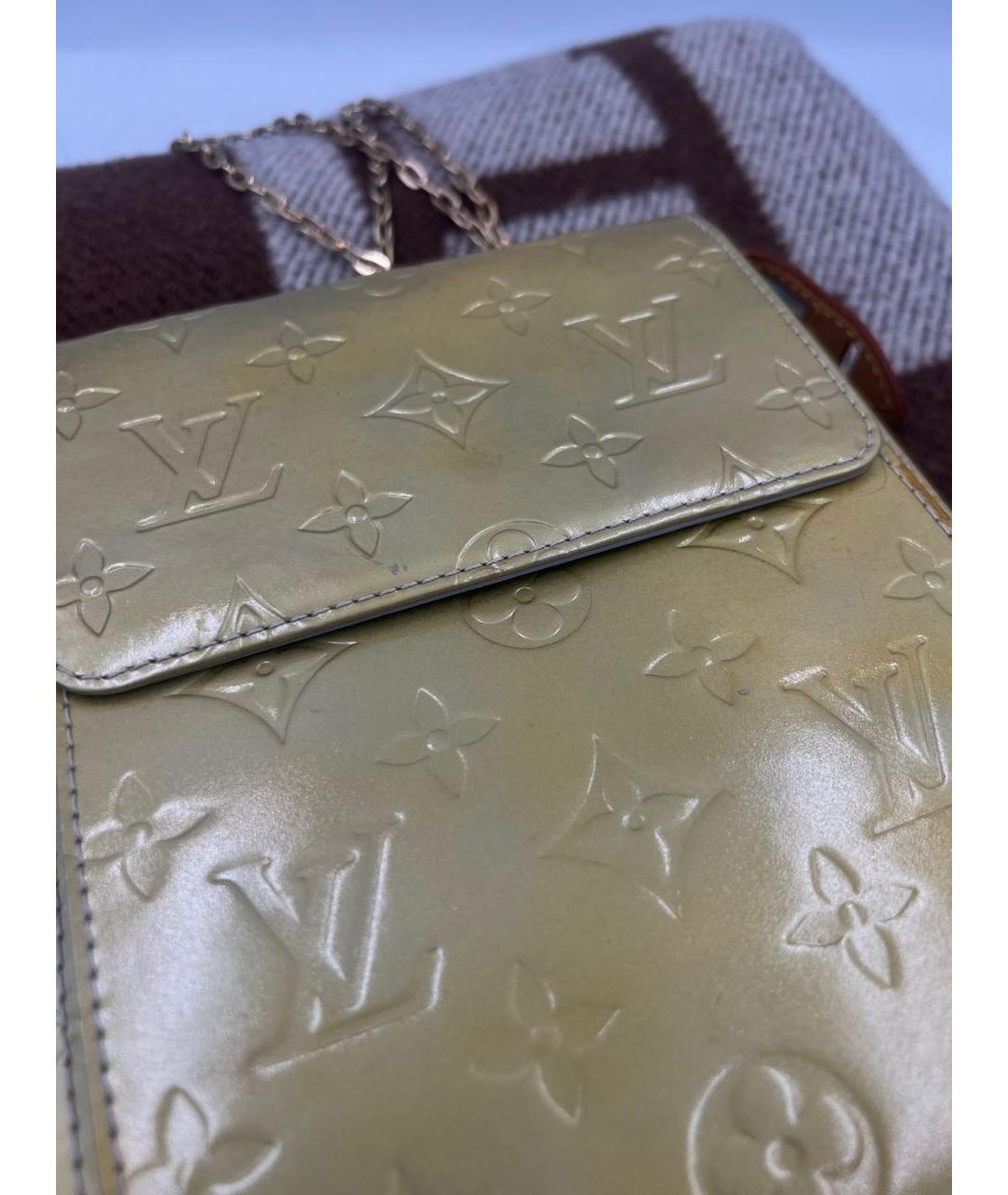 LOUIS VUITTON Горчичная сумка через плечо из лакированной кожи, фото 3
