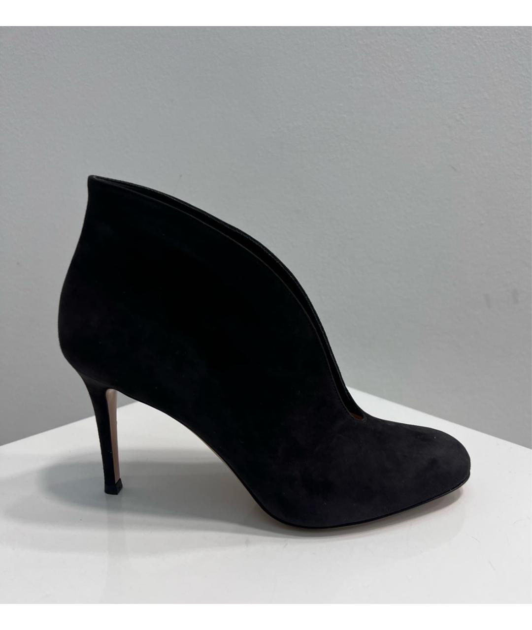 GIANVITO ROSSI Антрацитовые замшевые ботильоны, фото 6