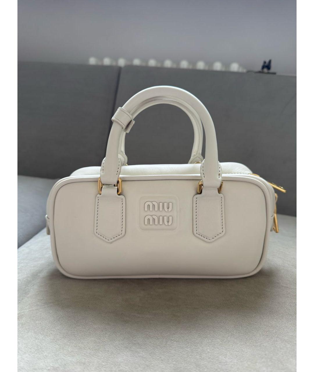 MIU MIU Белая кожаная сумка с короткими ручками, фото 6