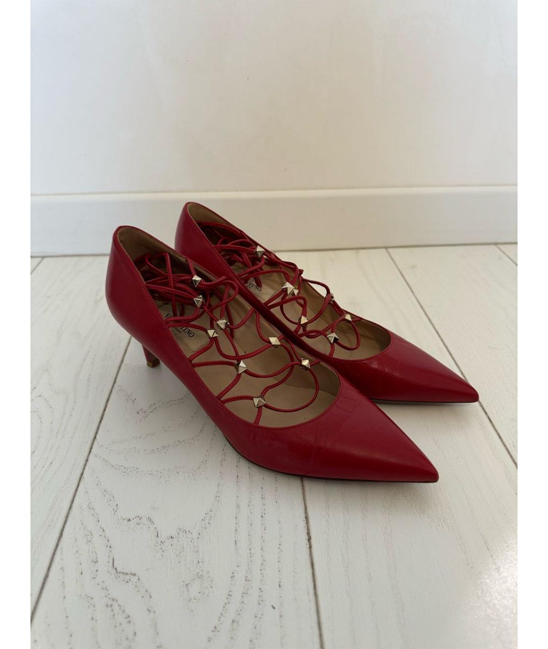 VALENTINO Красные кожаные лодочки на низком каблуке, фото 7