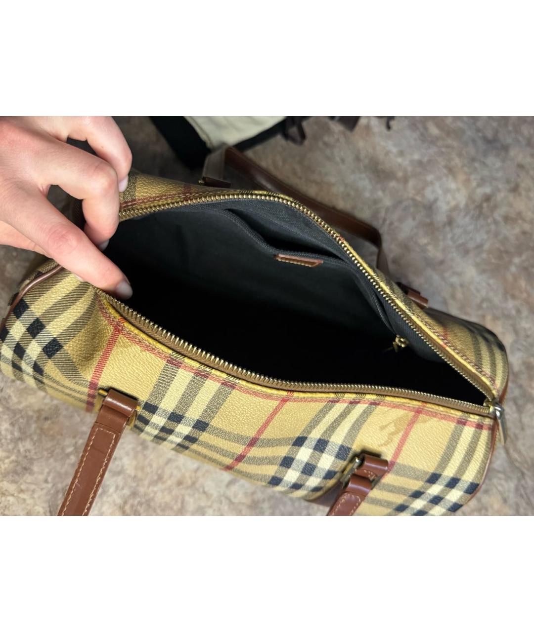 BURBERRY Бежевая кожаная сумка с короткими ручками, фото 5