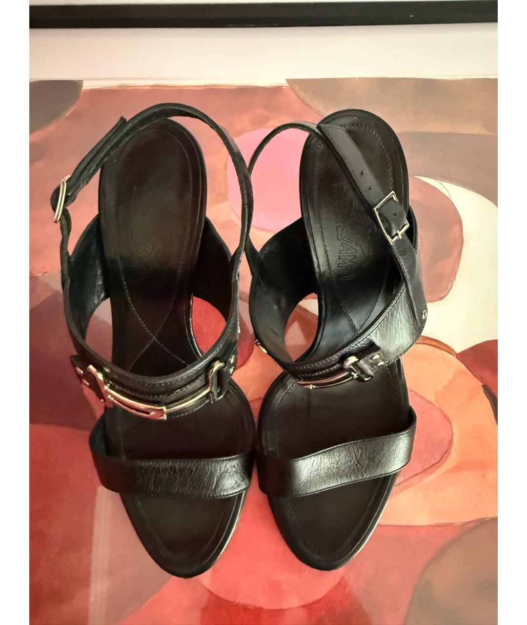FERRAGAMO Черные кожаные босоножки, фото 3