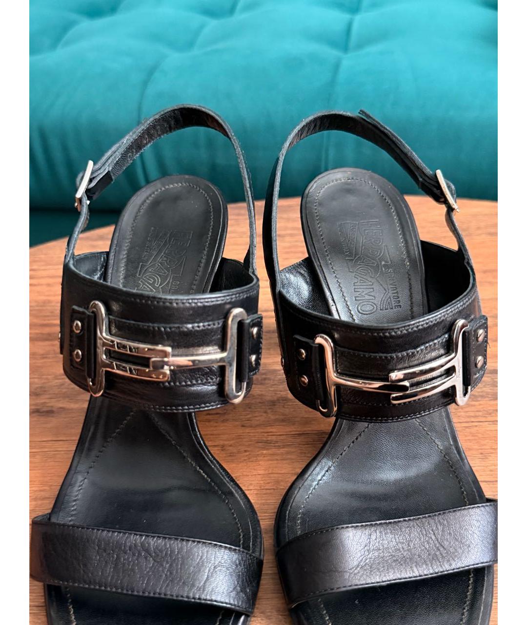 FERRAGAMO Черные кожаные босоножки, фото 6