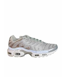 NIKE Низкие кроссовки / кеды